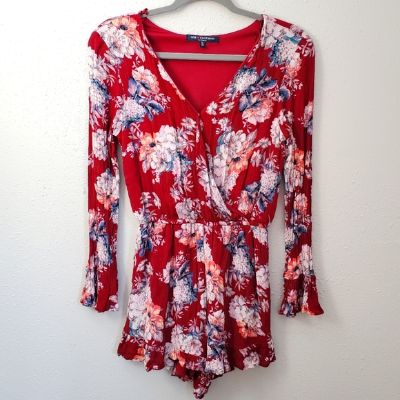 One Clothing Red Floral Romper Long Sleeves size small - Picture 1 of 5